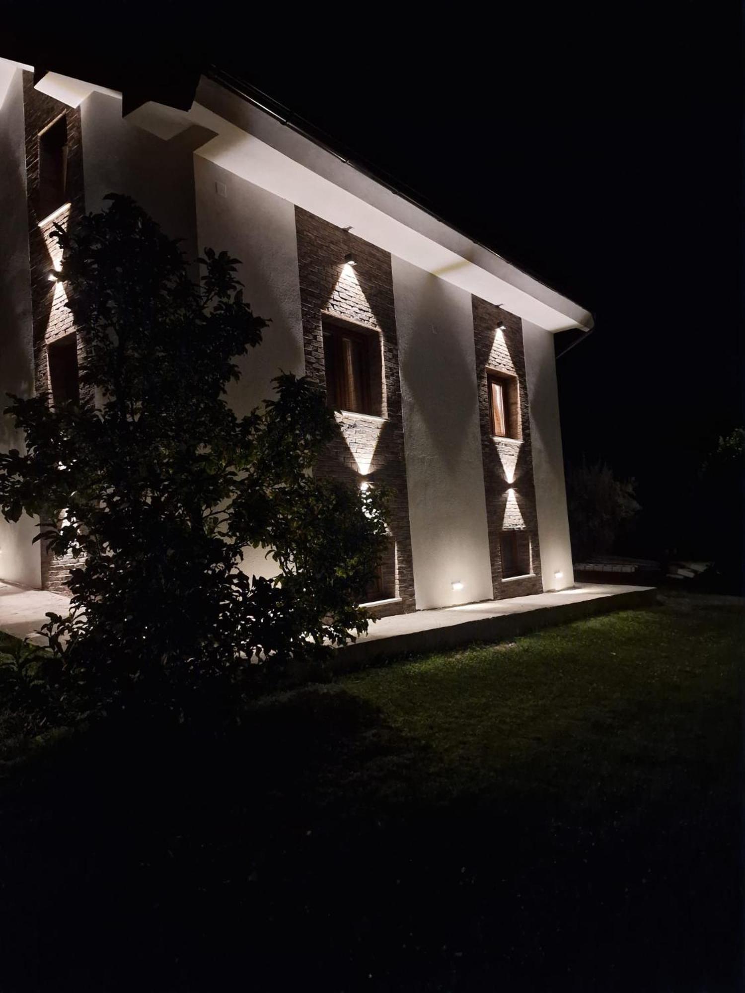 House Wisteria Villa Раковица Екстериор снимка