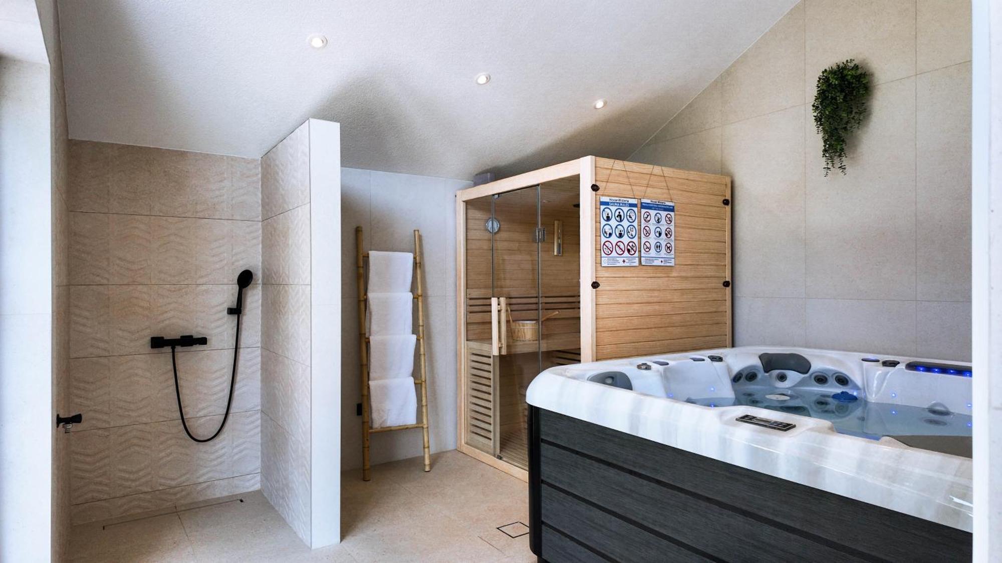 House Wisteria Villa Раковица Екстериор снимка